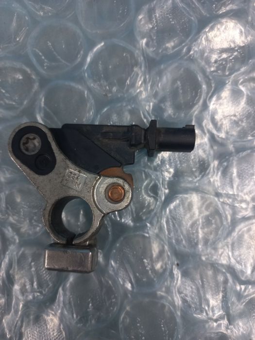 Klema minusowa  akumulatora ford DS7T-10C652-AC