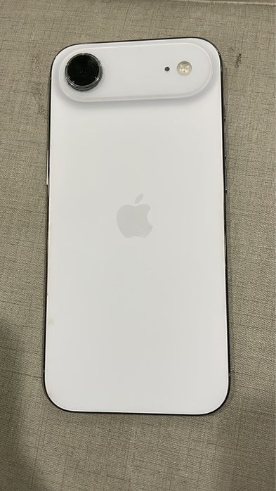 iPhone 17 Air Branco – Excelente Estado | Desbloqueado