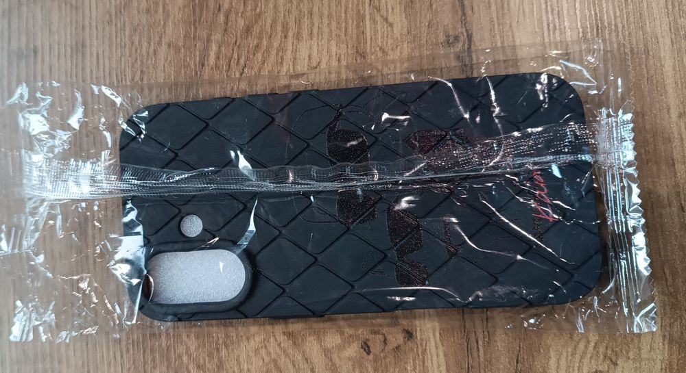 Etui na iPhone 17