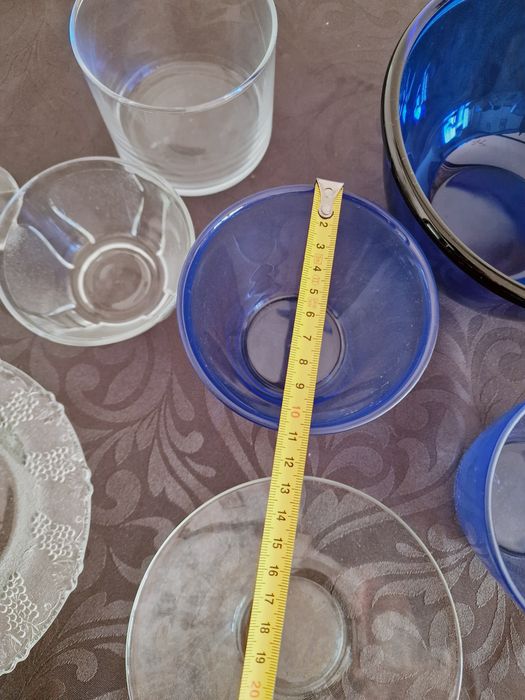 Conjunto para sobremesas ou aperitivos pratos e taças