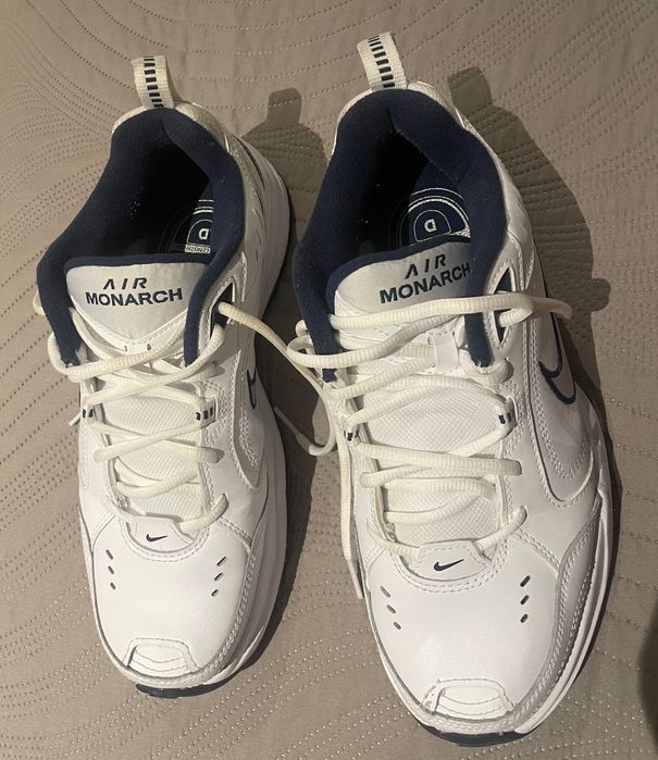 Ténis Nike Air Monarch