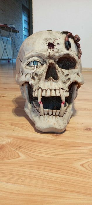 Mega Czaszka ze skorpionem Ogromna