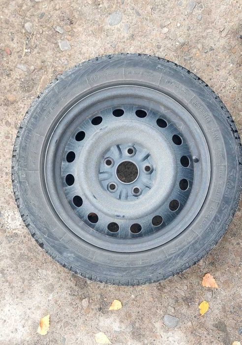 Комплект дисків з літньою гумою R16 5x114.3 Toyota Camry Corolla