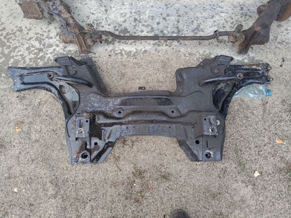Балка передня підрамник передній peugeot 301 citroen c elysee