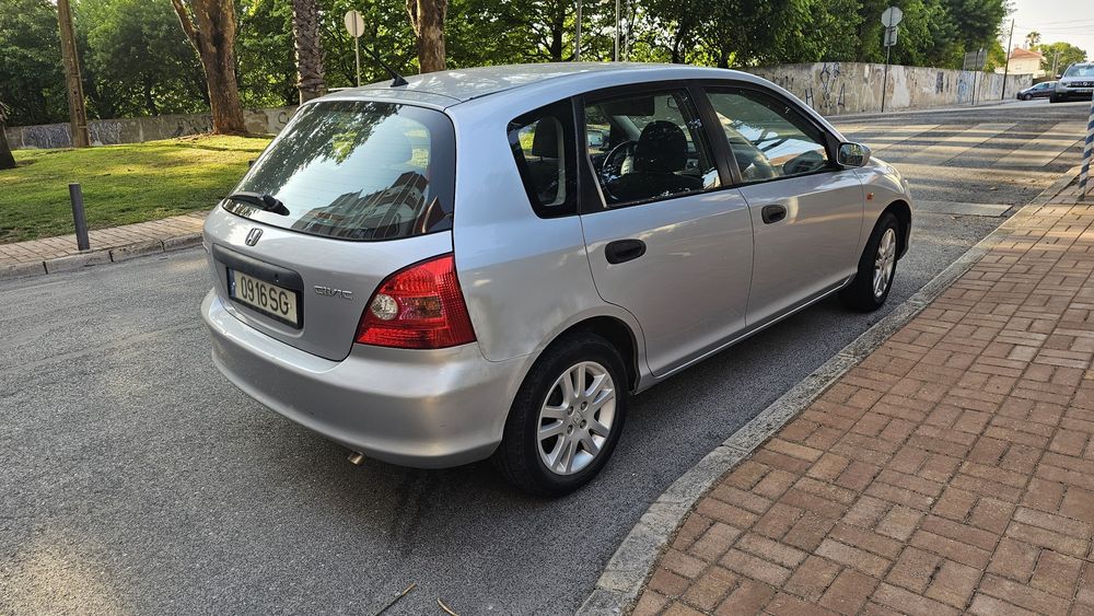 Honda Civic — fotografia 3