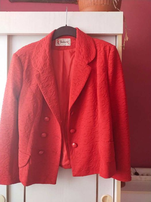 Damski żakiet czerwony