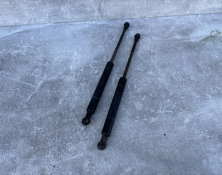 Амортизатори капоту БМВ Е39 Аморти Стойки bmw e39 Стійки капота