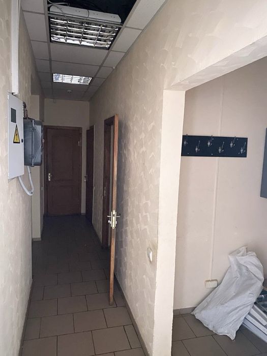 Продаж приміщення в Крюкові біля зупинки