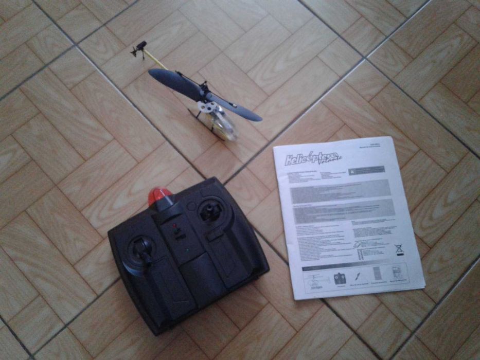 Helicóptero voador recarregável, como NOVO!