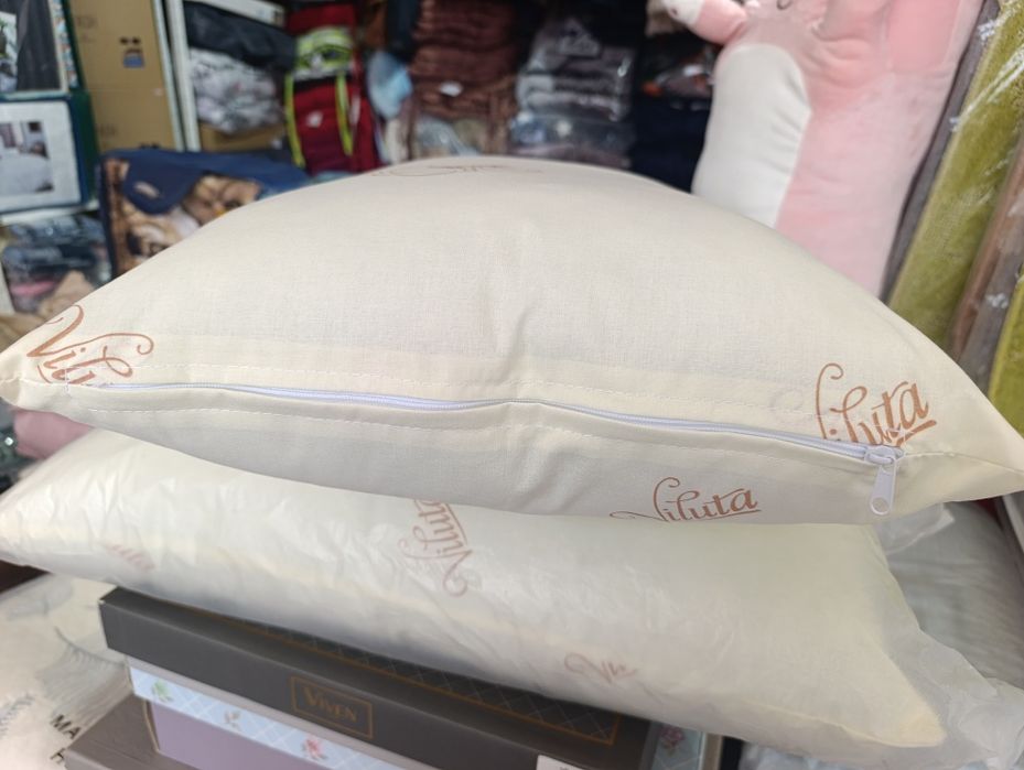 Подушка 40х60 Viluta. Бавовна чохол. Холофайбер наповнювач.