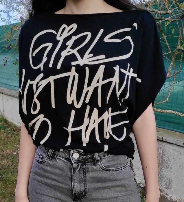 Camisolas e t-shirts da Stradivarius, Mango, Bershka