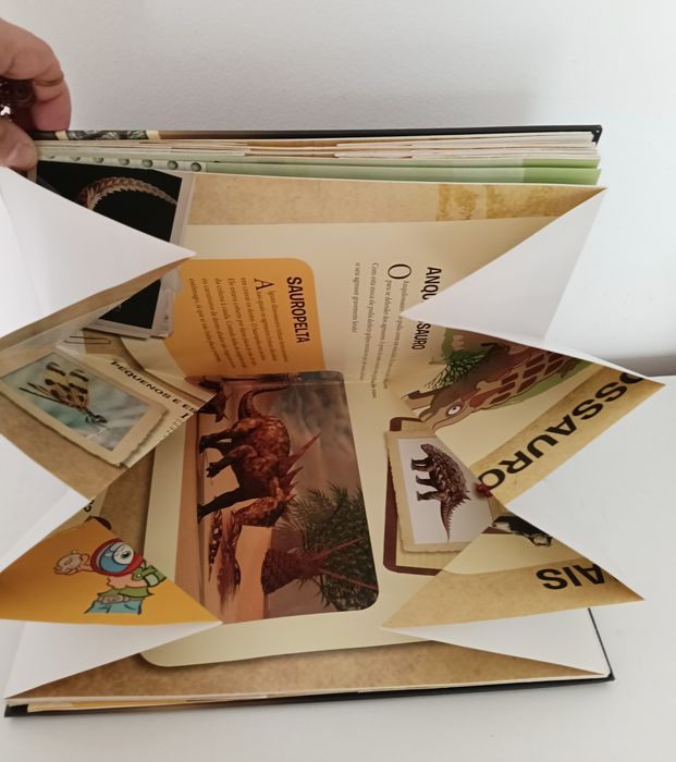 Atlas Desdobrável dos Dinossauros