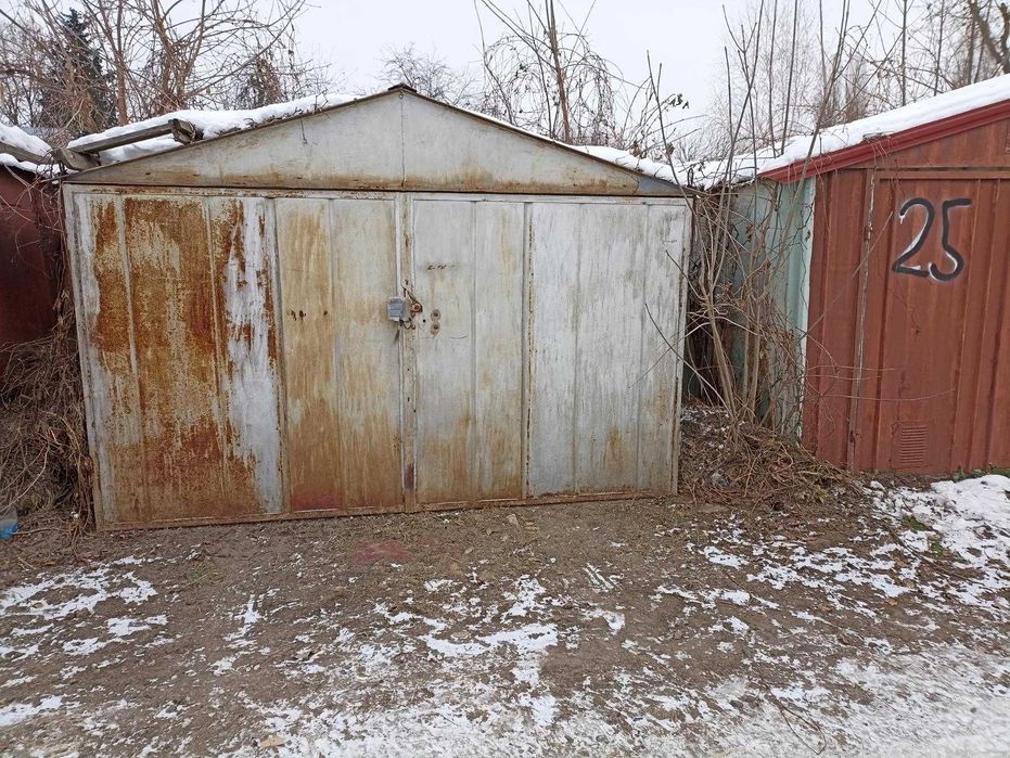 ПРОДАМ ГАРАЖ на території ПАРКОВКИ з ОХОРОНОЮ 24/7 бул. Вацлава Гавела