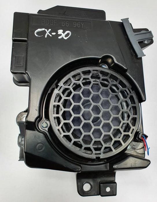 GŁOŚNIK SUBWOOFER LEWY MAZDA CX-30 BDGF6696Y
