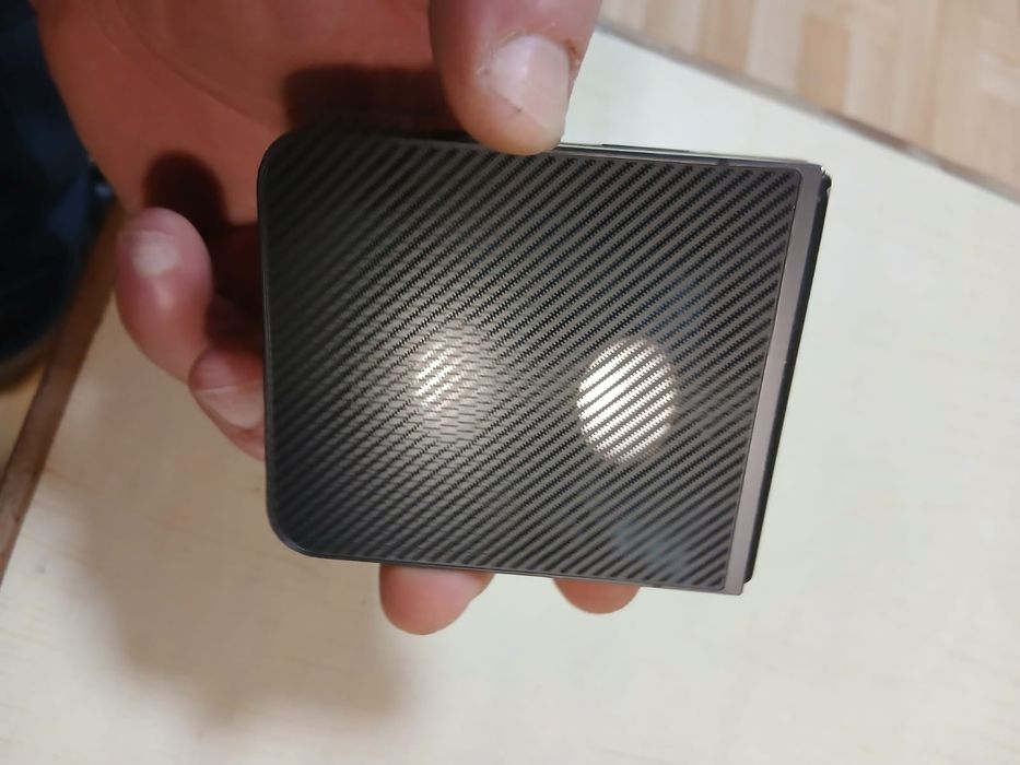 Samsung galaxy flip 6