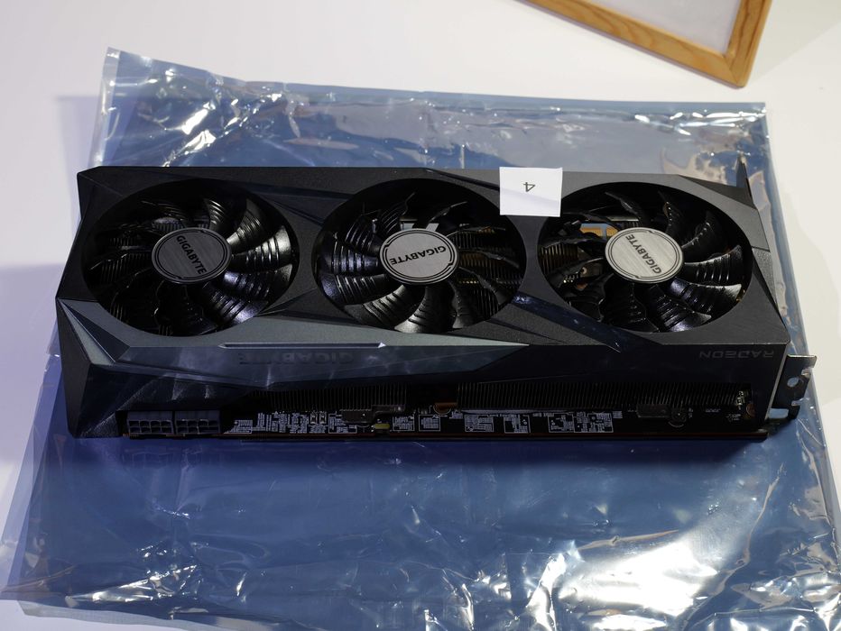 Placa Gráfica Gigabyte RX 6800 XT RX6800XT