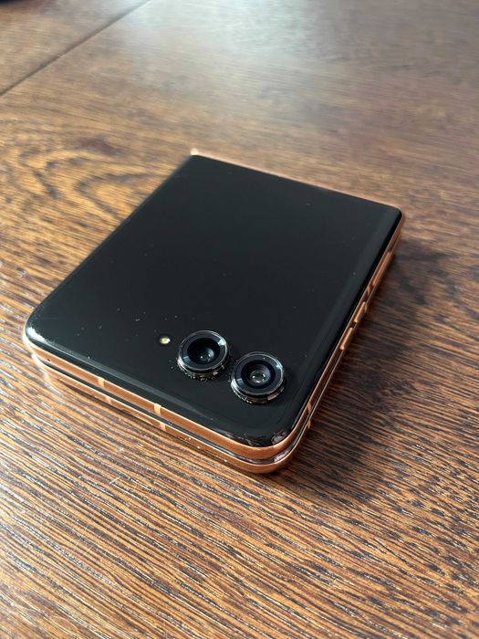Motorola Razr 50 ultra - jak nowa! 12mcy gwarancji!