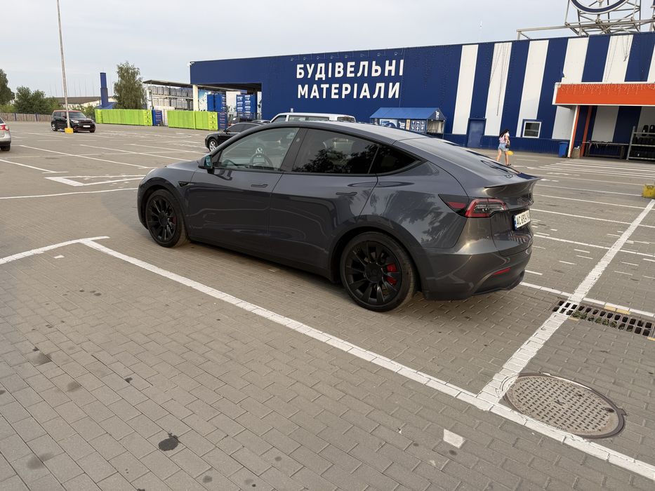Tesla Model Y Performance 2023