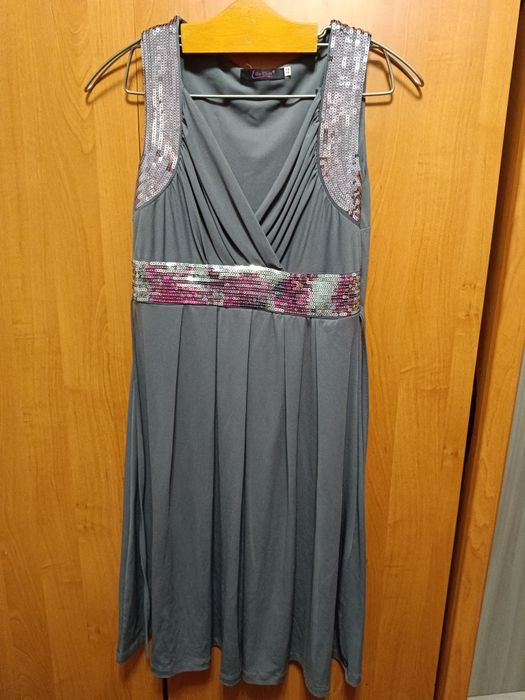 Плаття жіноче...