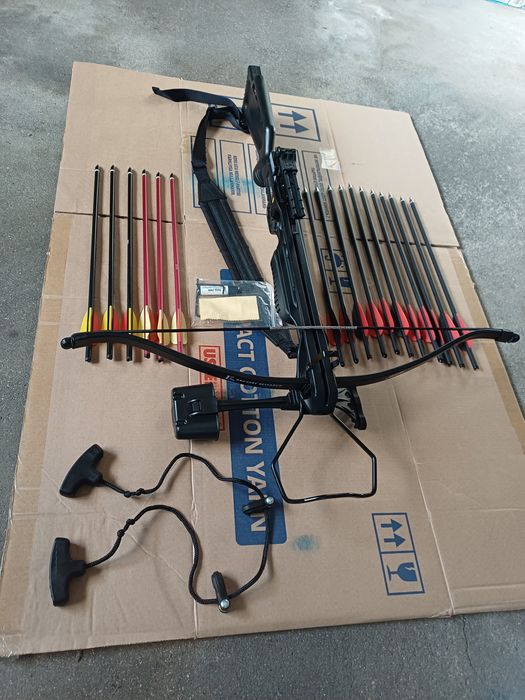 EK BESTA recurva JAG I, 220 fps 175 lbs 
EK BESTA recurva JAG I