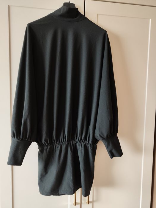 LYSMO sukienka  nietoperza m luźna czarna odkryte plecy