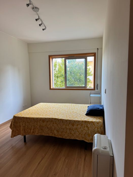 Quarto Para ser arrendado na -Leça do Balio