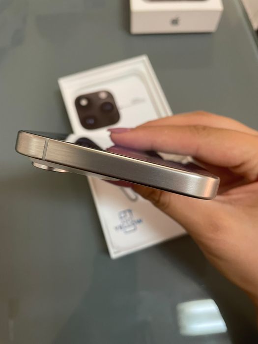 Iphone 15 pro max 256 gb branco Novo
