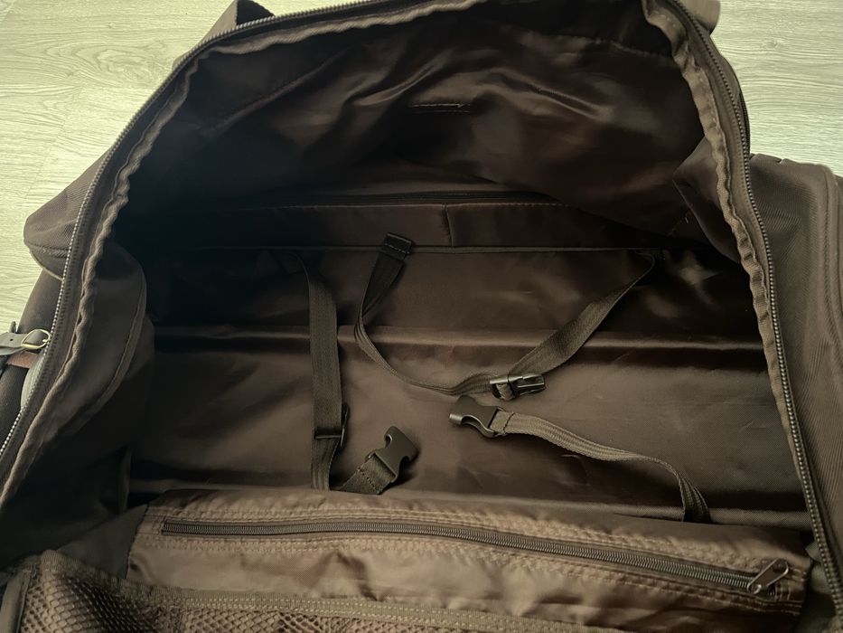 Mala de viagem com rodas da marca Berg