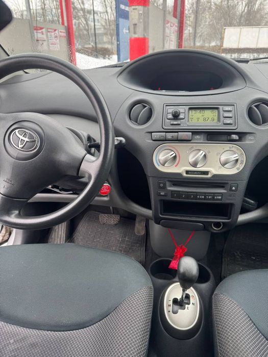 Toyota Yaris 2004r – 1.0 benzyna – Automat 131 tys. km – Salon Polska