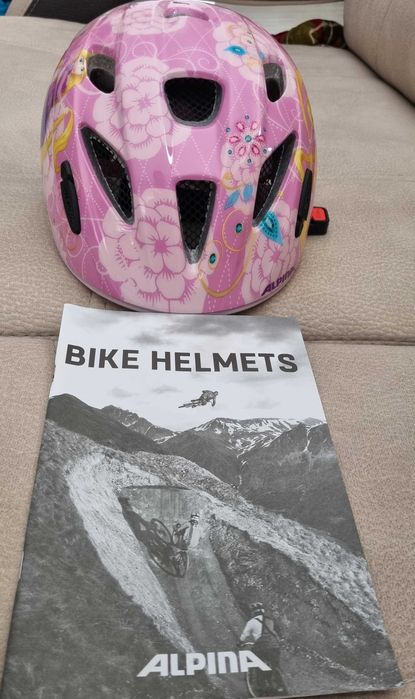 Capacete Alpine pára meninas. Princesa Rapunzel  Disney Frozen 2