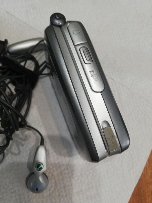 Kultowy Sony Ericsson z1010 ładowarka nowa bateria gratis