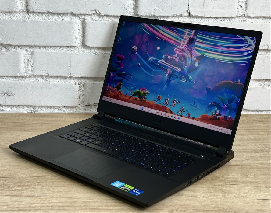 Преміальний ігровий Gigabyte AORUS 15 BKF RTX 4060 i7-13700H 32GB DDR5 2К QHD 165Hz