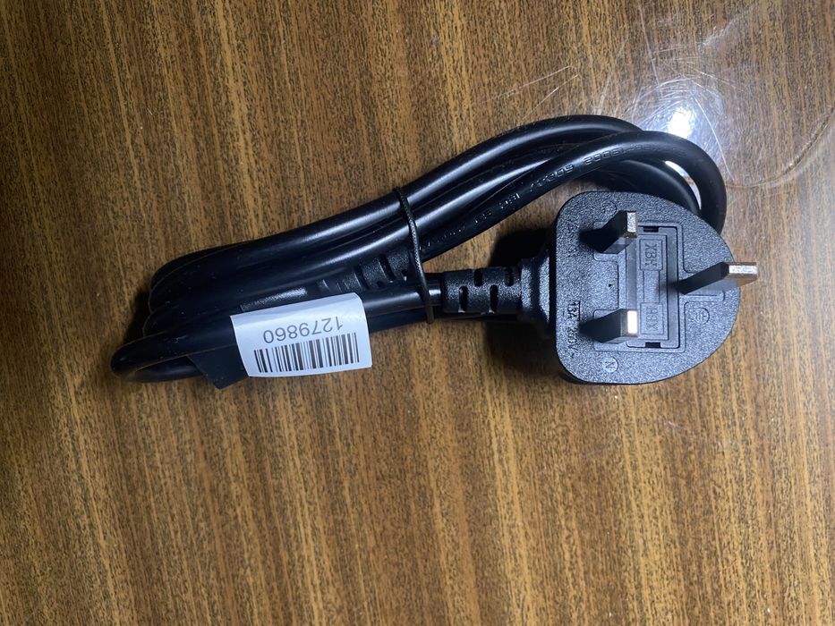 Британська вилка в розетку кабель для компютера