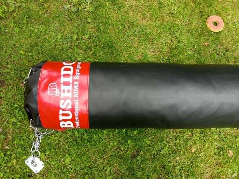 Worek bokserski 30 kg 130 cm bushido + rękawice MMA