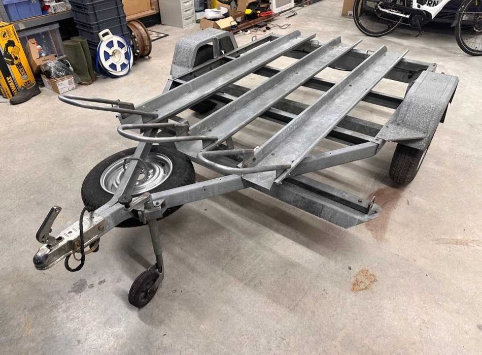 Atrelado reboque para 3 motos galvanizado