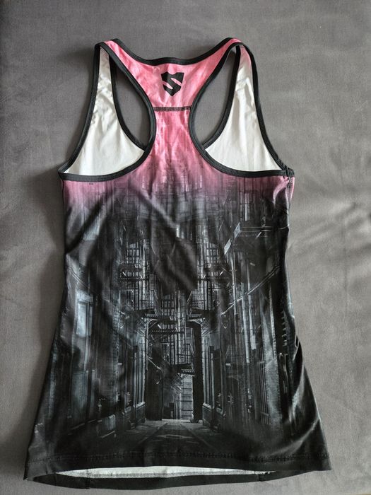 Tank Top Smash *S*