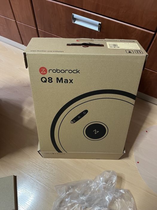 Робот-пилосос миючий RoboRock Q8 Max Black