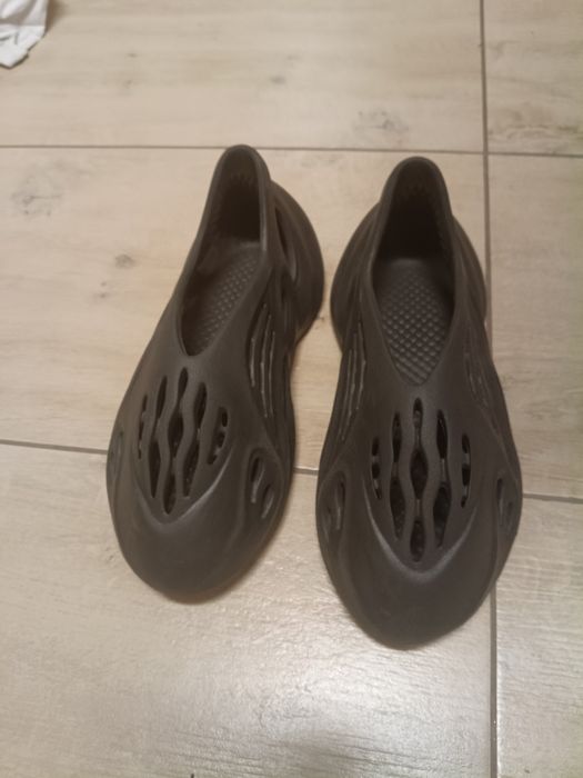 Yeezy goam runners onyx