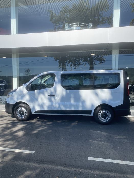 Renault Trafic 1.6 dCi Nacional • 9 Lugares
