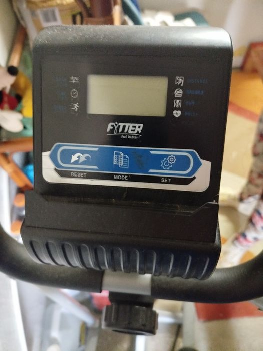 Vendo por falta de espaço e falta de tempo