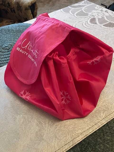 Kosmetyczka MAYANI Ultimate Beauty Essentials - Pink Winter Bag