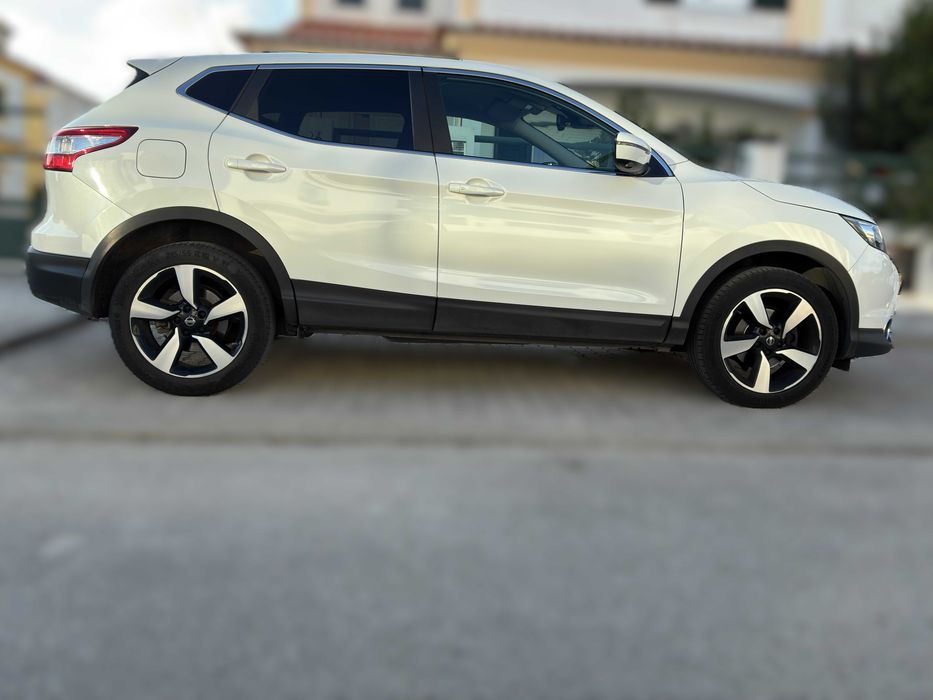 Nissan Qashqai 1.5 dCi N-Connecta 18" Branco Pérola