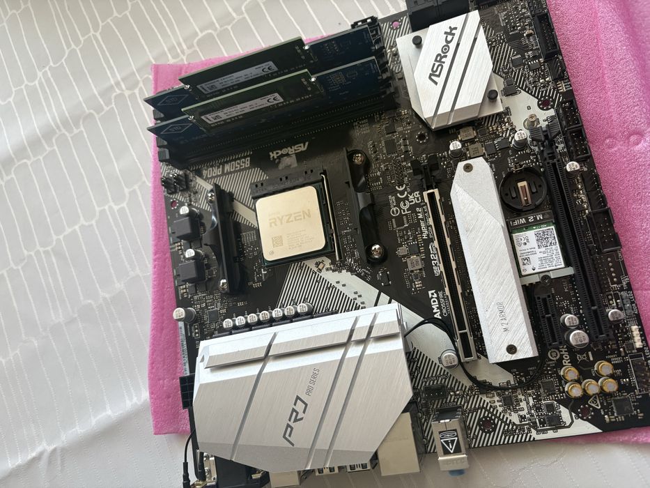 Комплект Ryzen 5 3500X + ASRock B550 Pro4 wi-fi + 16GB RAM