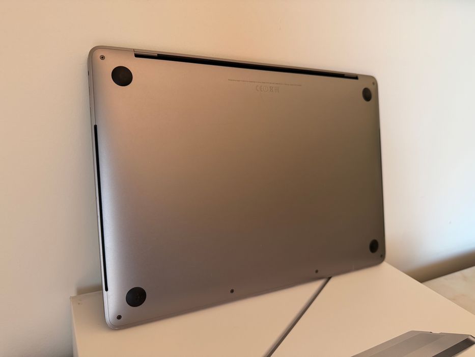 Macbook Pro 13” 2.9GHz i5 16Gb RAM 256GB armaz.