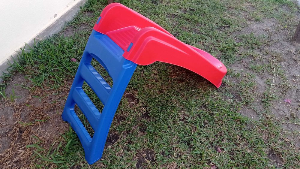 brinquedo-escorrega para criança