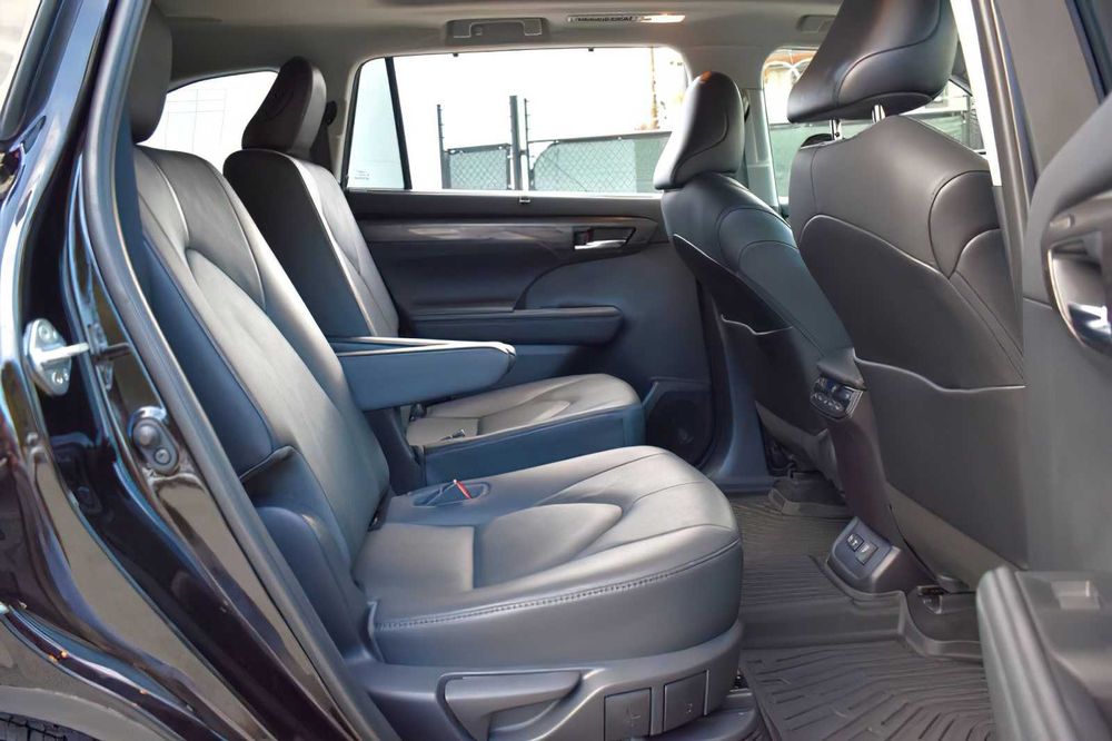 Toyota Highlander Platinum      2021