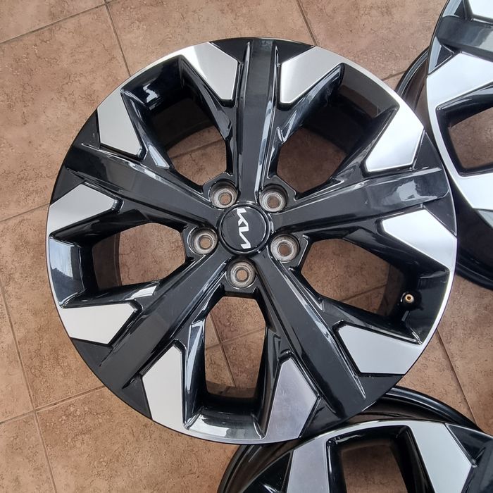 Диски Kia R19 5x114.3 7.5j ET51 ЦО67.1 оригінал