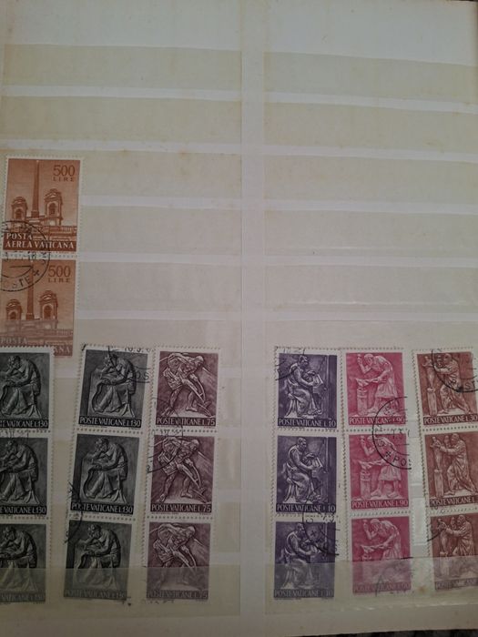 Klaser ze znaczkami pocztowymi 16 stron