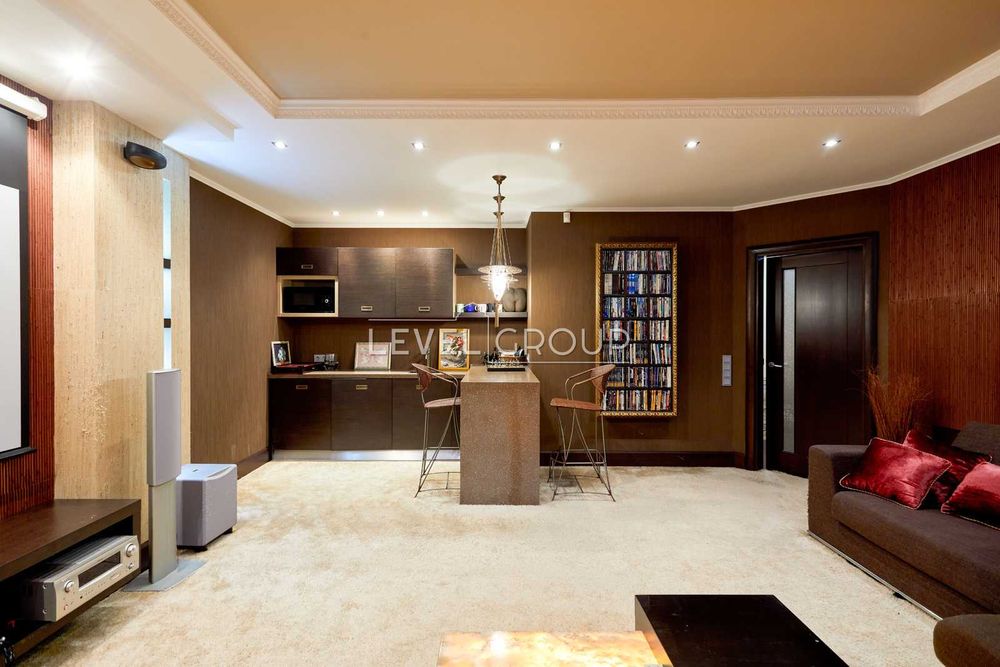 Продаж будинку 500 м² з виходом на канал. Конча-Заспа Козин Рудики