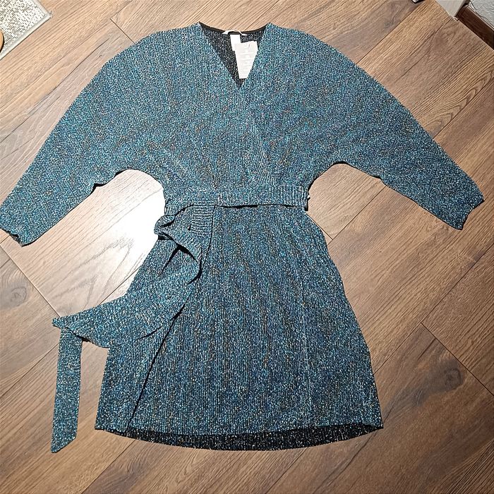 Блискуча сукня із запахом h&m M